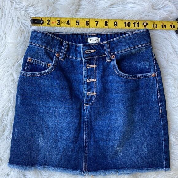 Roxy Button Fly Distressed Frayed Hem Denim Skirt Size XS - Picture 7 of 9